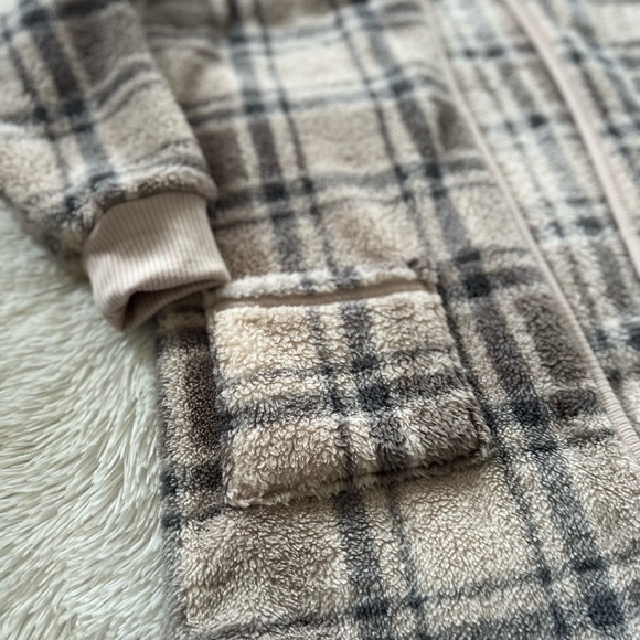 Koolaburra by UGG Jacket with hoodie - size S - Picture 5 of 5